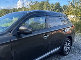 2019 Mitsubishi Outlander III Рестайлинг 3, коричневый, 2700000 рублей, вид 4