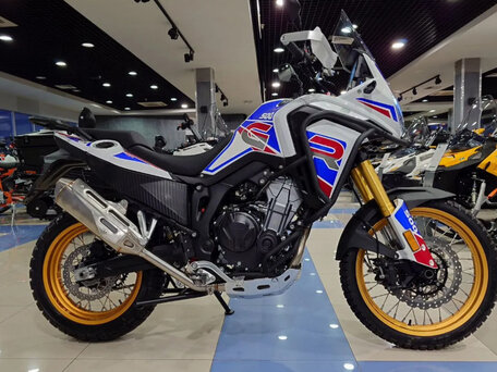 2025 GR GR500, белый, 600000 рублей, вид 2
