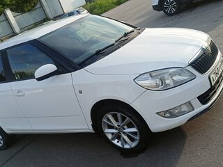 2012 Skoda Fabia II Рестайлинг, белый, 490000 рублей, вид 3