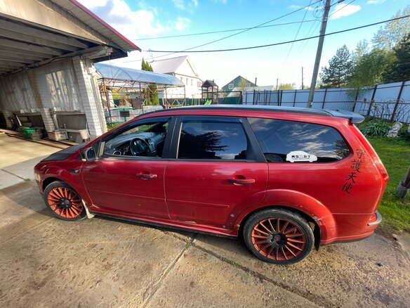 2007 Ford Focus II, красный, 600000 рублей - вид 2