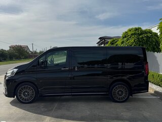2020 Toyota HiAce H300, чёрный, 7400000 рублей, вид 5