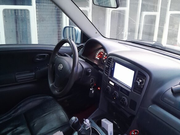 2004 Suzuki Grand Vitara I Рестайлинг, белый, 711000 рублей - вид 2