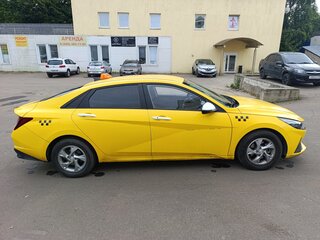2020 Hyundai Avante VII, жёлтый, 1700000 рублей, вид 2