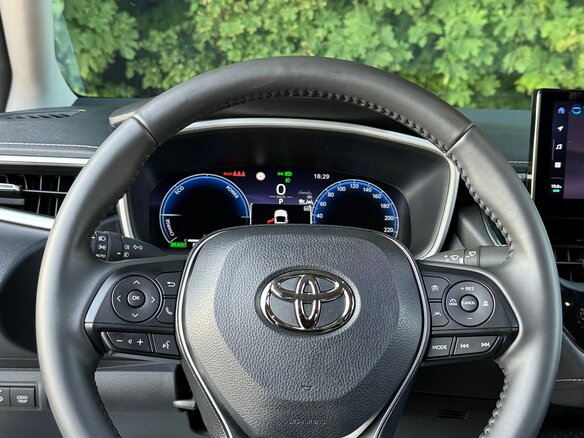 2023 Toyota Corolla XII (E210), белый, 3360000 рублей - вид 23