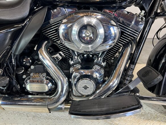 2012 Harley-Davidson Electra Glide, чёрный, 730000 рублей - вид 18
