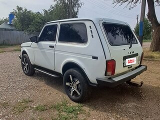 2004 Lada (ВАЗ) 2121 (4x4) I Рестайлинг, белый, 400000 рублей, вид 5