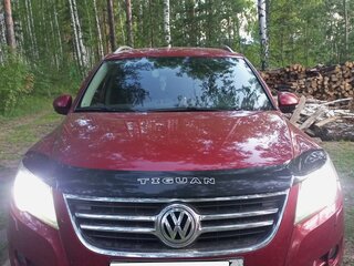 2009 Volkswagen Tiguan I, красный, 1110000 рублей, вид 1