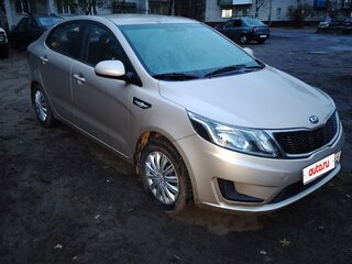 2013 Kia Rio III, бежевый, 850000 рублей, вид 3