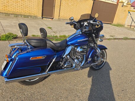 2015 Harley-Davidson Street Glide, синий, 1400000 рублей, вид 5