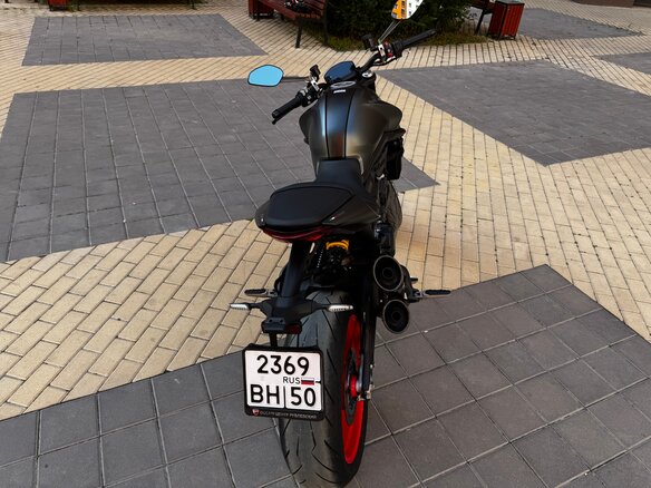2021 Ducati Monster 937, серый, 1030000 рублей - вид 4