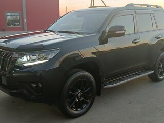 2021 Toyota Land Cruiser Prado 150 Series Рестайлинг 3, чёрный, 6800000 рублей, вид 2