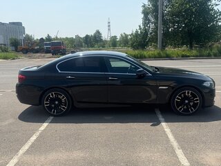 2015 BMW 5 серии 530d xDrive VI (F10/F11/F07) Рестайлинг, чёрный, 2600000 рублей, вид 4