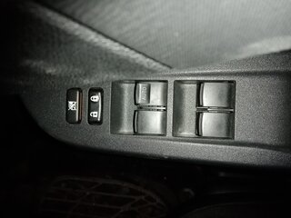 2011 Toyota Ractis II, белый, 1125000 рублей, вид 4