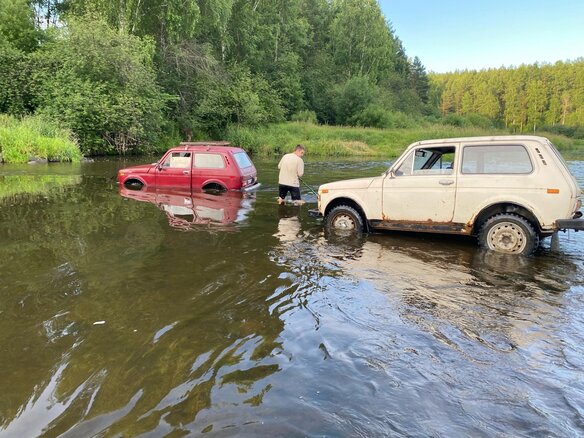 1981 Lada (ВАЗ) 2121 (4x4) I, красный, 210000 рублей - вид 12