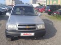 2001 Chevrolet Tracker II, серебристый