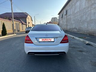 2010 Mercedes-Benz S-Класс 500 V (W221) Рестайлинг, белый, 2500000 рублей, вид 5
