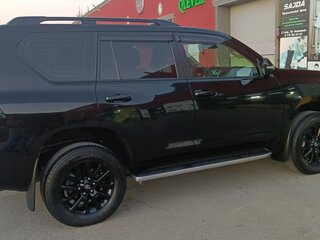 2021 Toyota Land Cruiser Prado 150 Series Рестайлинг 3, чёрный, 6800000 рублей, вид 5