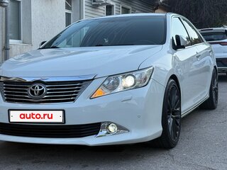 2013 Toyota Camry VII (XV50), белый, 1800000 рублей, вид 2