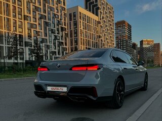 2022 BMW 7 серии 760i xDrive VII (G70), серый, 20000000 рублей, вид 4