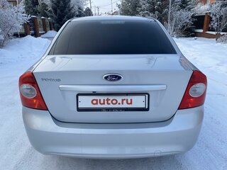 2011 Ford Focus II Рестайлинг, серебристый, 815000 рублей, вид 5