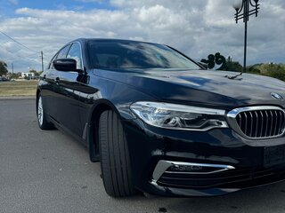 2019 BMW 5 серии 520d VII (G30/G31/G38), чёрный, 3470000 рублей, вид 2