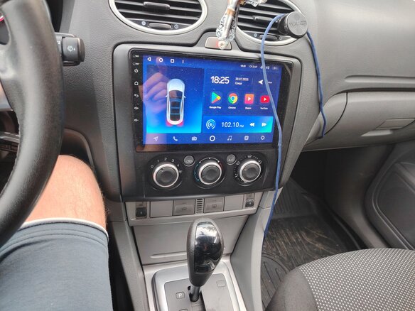 2010 Ford Focus II Рестайлинг, серебристый, 750000 рублей - вид 15