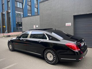 2017 Mercedes-Benz Maybach S-Класс 500 I (X222), чёрный, 3790000 рублей, вид 2