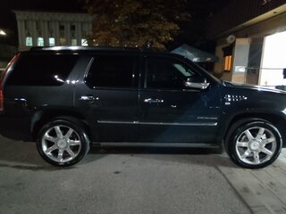 2011 Cadillac Escalade III, чёрный, 2500000 рублей, вид 3