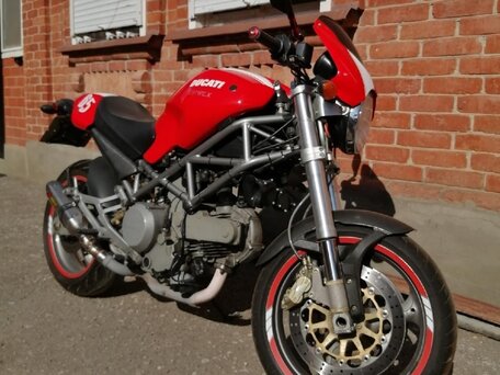 2006 Ducati Monster 620, красный, 490000 рублей, вид 2