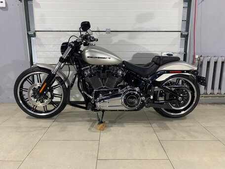 2018 Harley-Davidson Breakout, серый, 1750000 рублей, вид 4