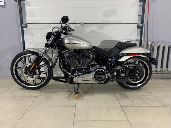 2018 Harley-Davidson Breakout, серый, 1750000 рублей - вид 3