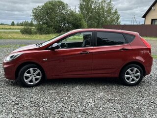 2013 Hyundai Solaris I, красный, 815000 рублей, вид 4