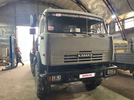 2008 КамАЗ 44108, белый, 2300000 рублей, вид 1