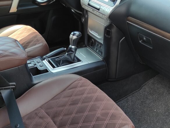 2018 Toyota Land Cruiser Prado 150 Series Рестайлинг 2, чёрный, 6150000 рублей - вид 3