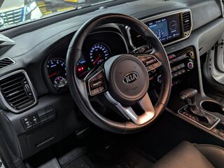 2021 Kia Sportage IV Рестайлинг, белый, 2950000 рублей, вид 4