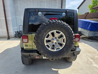 2013 Jeep Wrangler III (JK), зелёный, 4000000 рублей, вид 2