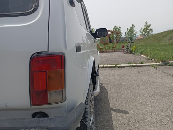 2010 Lada (ВАЗ) 2121 (4x4) I Рестайлинг, белый, 715000 рублей - вид 13