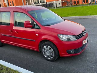 2011 Volkswagen Caddy III Рестайлинг, красный, 950000 рублей, вид 3