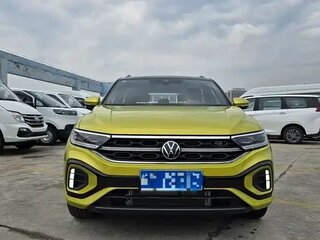 2022 Volkswagen T-Roc I Рестайлинг, золотистый, 1620000 рублей, вид 3