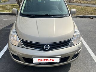 2010 Nissan Tiida I Рестайлинг, бежевый, 820000 рублей, вид 3