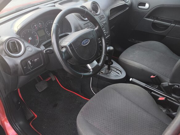 2007 Ford Fiesta Mk5, красный, 365000 рублей - вид 6