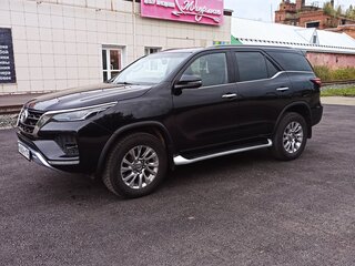 2021 Toyota Fortuner II Рестайлинг, чёрный, 4200000 рублей, вид 2