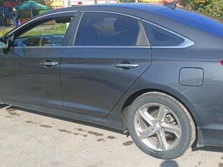 2018 Hyundai Sonata VII (LF) Рестайлинг, серый, 1690000 рублей, вид 3