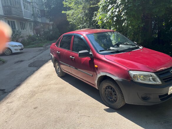 2013 Lada (ВАЗ) Granta I, красный, 210000 рублей