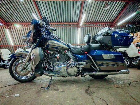 2011 Harley-Davidson Electra Glide, синий, 1270000 рублей, вид 4