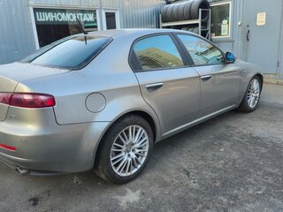 2009 Alfa Romeo 159, серый, 910000 рублей, вид 4