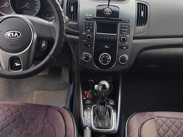 2011 Kia Cerato 4-speed II, голубой, 660000 рублей - вид 4