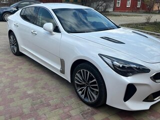 2019 Kia Stinger I, белый, 2300000 рублей, вид 2