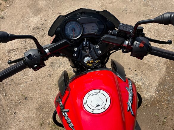 2024 Bajaj Pulsar 125, красный, 200000 рублей - вид 18
