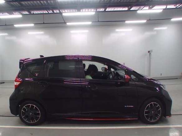 2017 Nissan Note e-Power II Рестайлинг, чёрный - вид 5